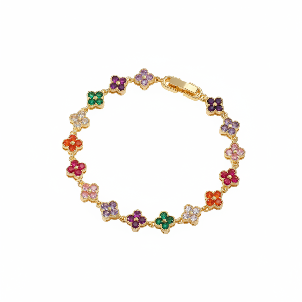 Bracelet trèfles fond blanc studio